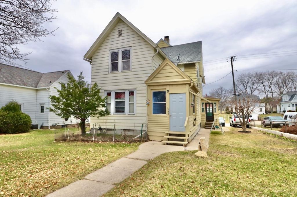 333 Robert Street, Fort Atkinson, WI 53538