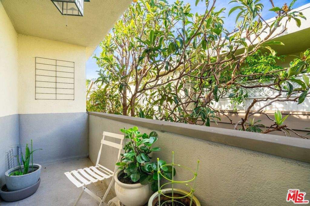 Image 19 of property listing at 1317 Stanford Street 5, Santa Monica, CA 90404