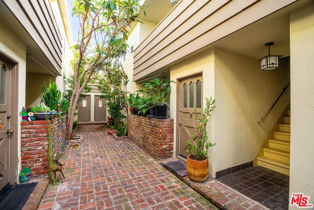 Image 24 of property listing at 1317 Stanford Street 5, Santa Monica, CA 90404