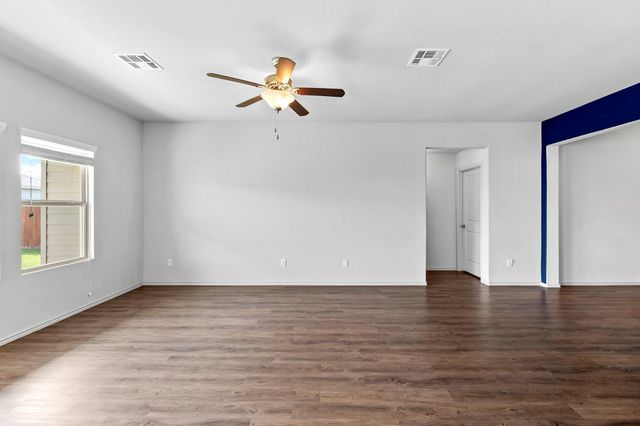 203 Helen RD, Hutto, TX 78634