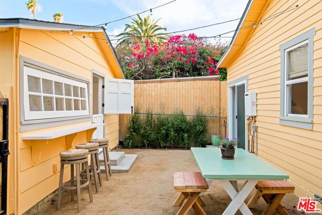 1411 Linden Avenue, Venice (los Angeles), CA 90291