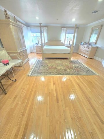 16422 NW 83rd Pl, Miami Lakes, FL 33016