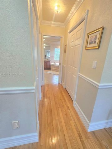 16422 NW 83rd Pl, Miami Lakes, FL 33016