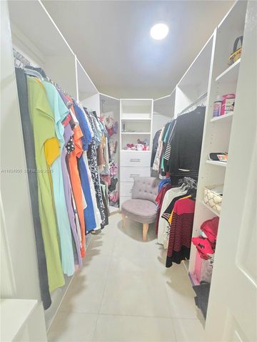 16422 NW 83rd Pl, Miami Lakes, FL 33016