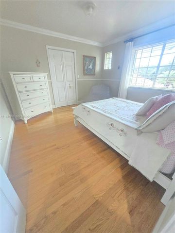 16422 NW 83rd Pl, Miami Lakes, FL 33016