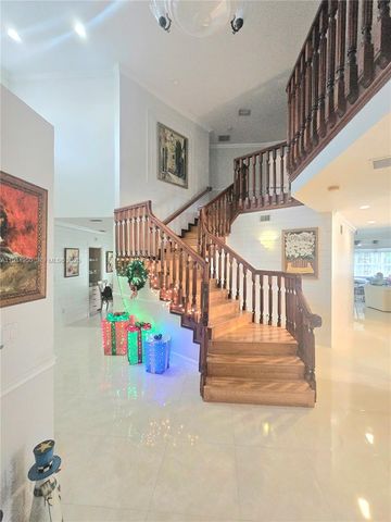 16422 NW 83rd Pl, Miami Lakes, FL 33016