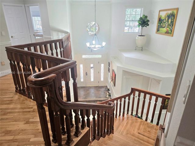 16422 NW 83rd Pl, Miami Lakes, FL 33016