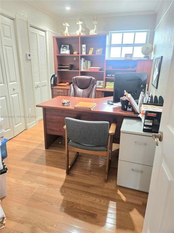 16422 NW 83rd Pl, Miami Lakes, FL 33016