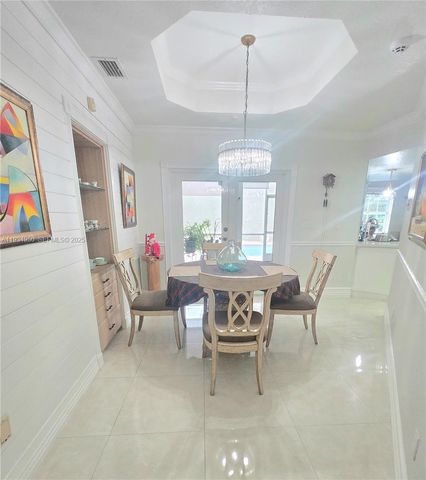 16422 NW 83rd Pl, Miami Lakes, FL 33016