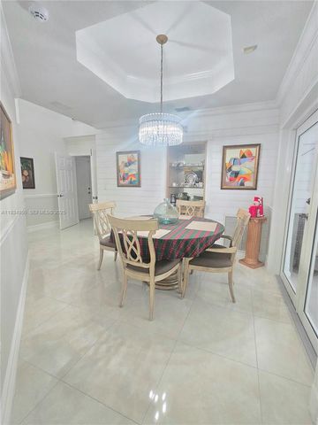 16422 NW 83rd Pl, Miami Lakes, FL 33016