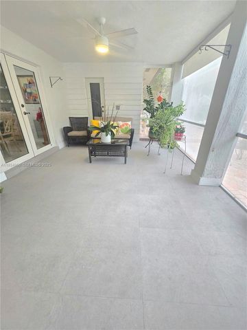 16422 NW 83rd Pl, Miami Lakes, FL 33016