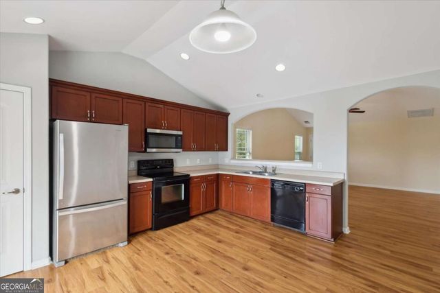 21 Millwood Lake Drive, Savannah, GA 31407