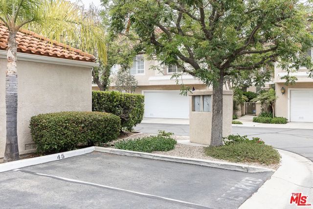 630 Kingswood Lane A, Simi Valley, CA 93065