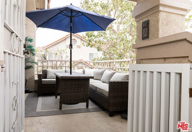 630 Kingswood Lane A, Simi Valley, CA 93065