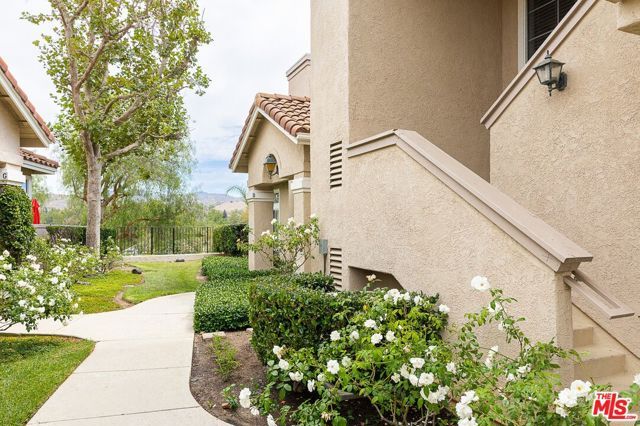 630 Kingswood Lane A, Simi Valley, CA 93065