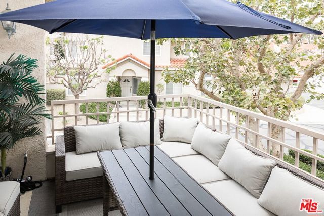 630 Kingswood Lane A, Simi Valley, CA 93065