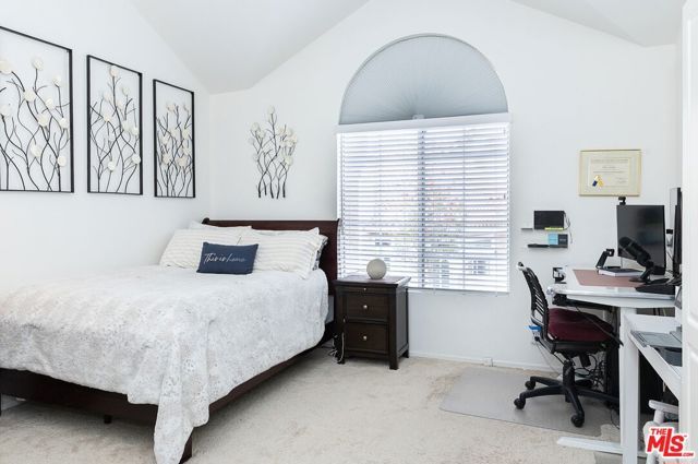 630 Kingswood Lane A, Simi Valley, CA 93065