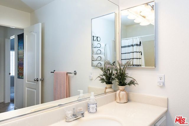 630 Kingswood Lane A, Simi Valley, CA 93065