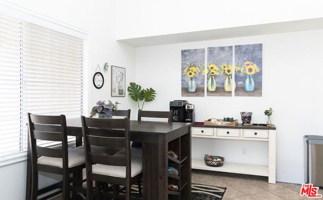 630 Kingswood Lane A, Simi Valley, CA 93065