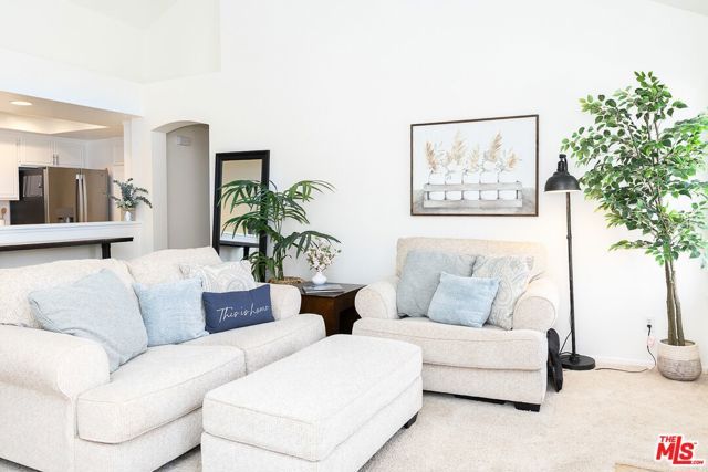 630 Kingswood Lane A, Simi Valley, CA 93065