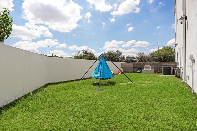 1632 Potomac Drive, Houston, TX 77057