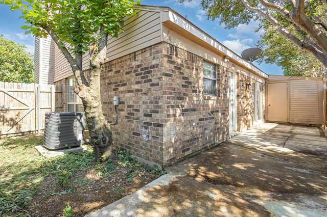 823 Versailles Street, Mesquite, TX 75149