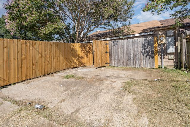 823 Versailles Street, Mesquite, TX 75149