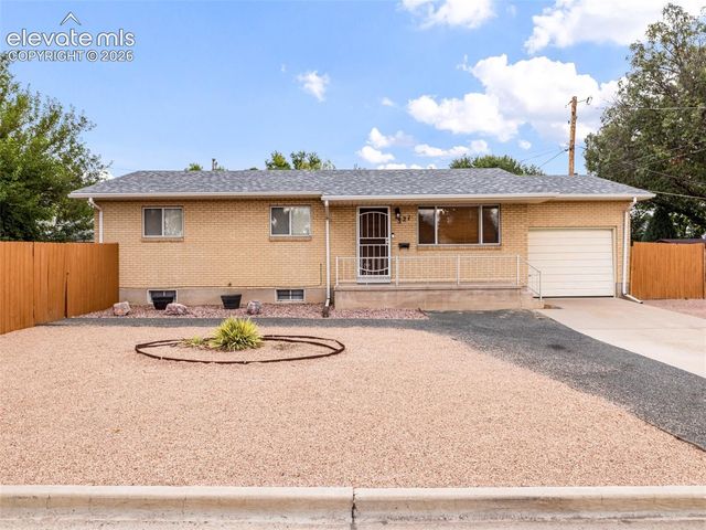 321 W Adams Avenue, Pueblo, CO 81004