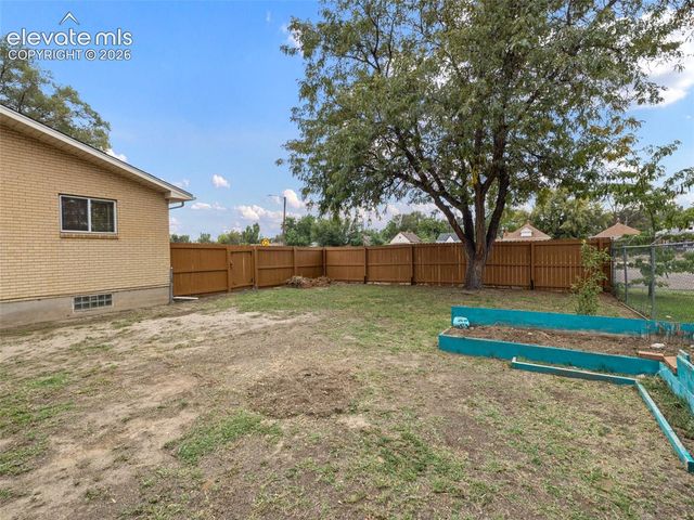 321 W Adams Avenue, Pueblo, CO 81004