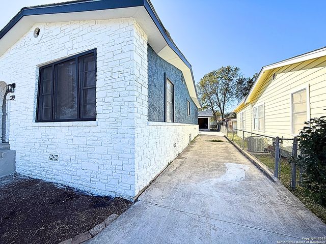 339 Allsup, San Antonio, TX 78237