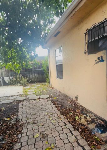 5010 PIMLICO Court STUDIO, West Palm Beach, FL 33415