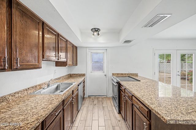 15 E ALAMEDA Drive, Tempe, AZ 85282