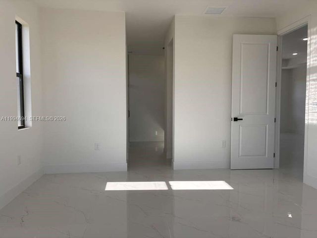 6045 Kumquat Cir, La Belle, FL 33935