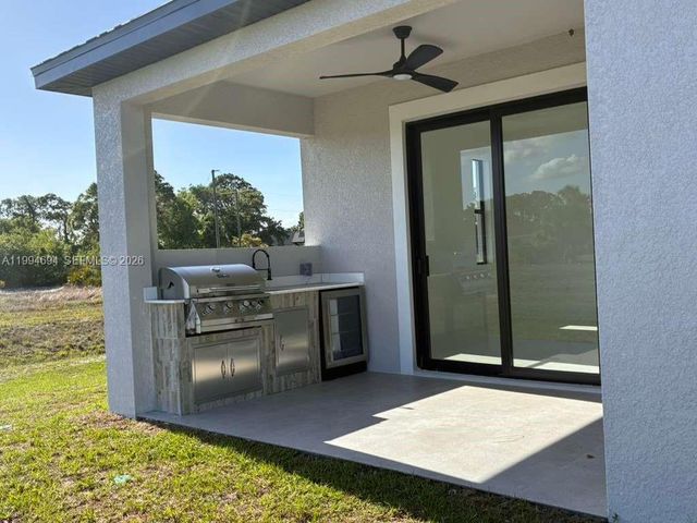 6045 Kumquat Cir, La Belle, FL 33935