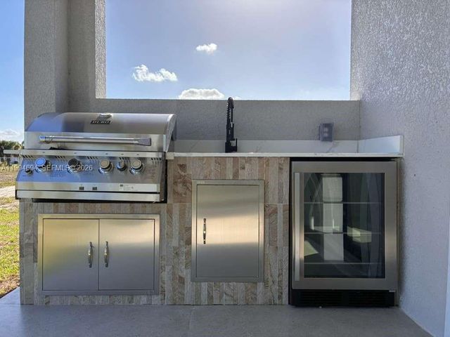 6045 Kumquat Cir, La Belle, FL 33935