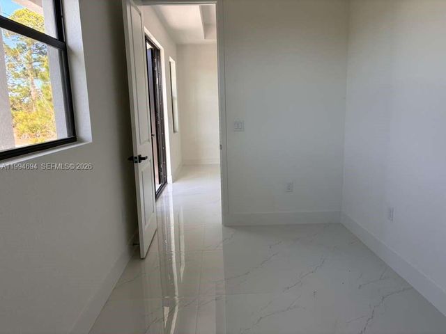 6045 Kumquat Cir, La Belle, FL 33935