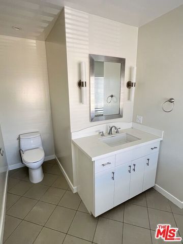 629 Idaho Avenue 23, Santa Monica, CA 90403