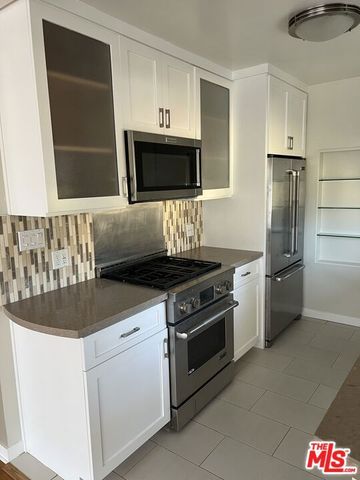 629 Idaho Avenue 23, Santa Monica, CA 90403