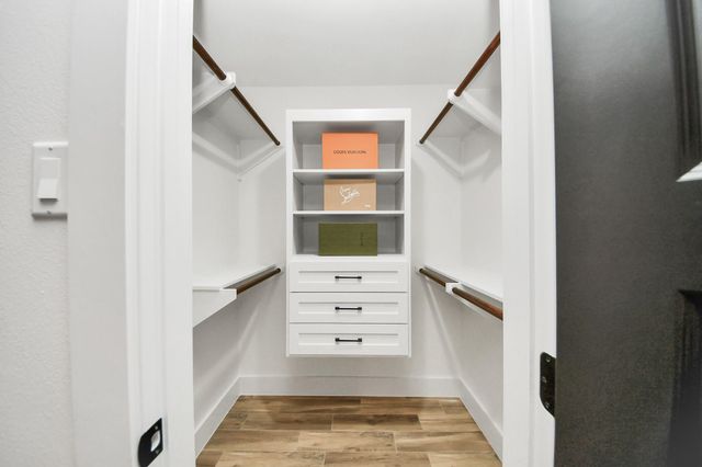 5108 Somerset Drive, Baytown, TX 77521