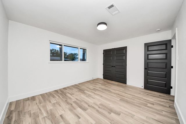 5108 Somerset Drive, Baytown, TX 77521