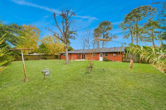 5108 Somerset Drive, Baytown, TX 77521