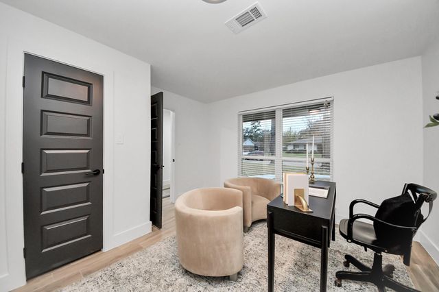 5108 Somerset Drive, Baytown, TX 77521