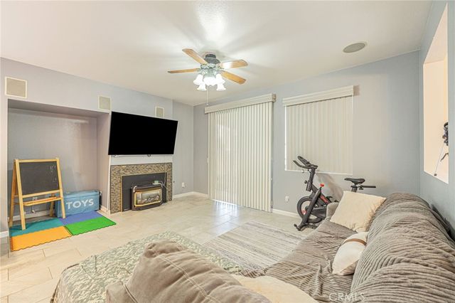 39932 Cyrus Lane, Palmdale, CA 93551