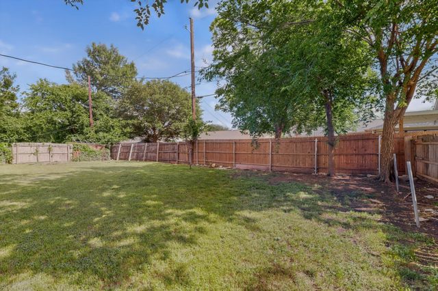 2508 Skylark Drive, Arlington, TX 76010