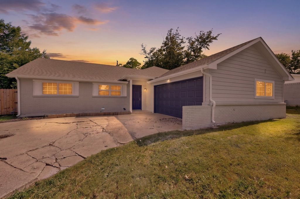 2508 Skylark Drive, Arlington, TX 76010