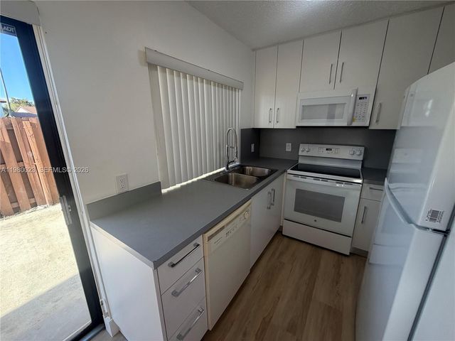 6561 NW 172nd Ln 0, Hialeah, FL 33015