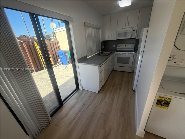 6561 NW 172nd Ln 0, Hialeah, FL 33015