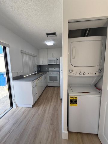 6561 NW 172nd Ln 0, Hialeah, FL 33015