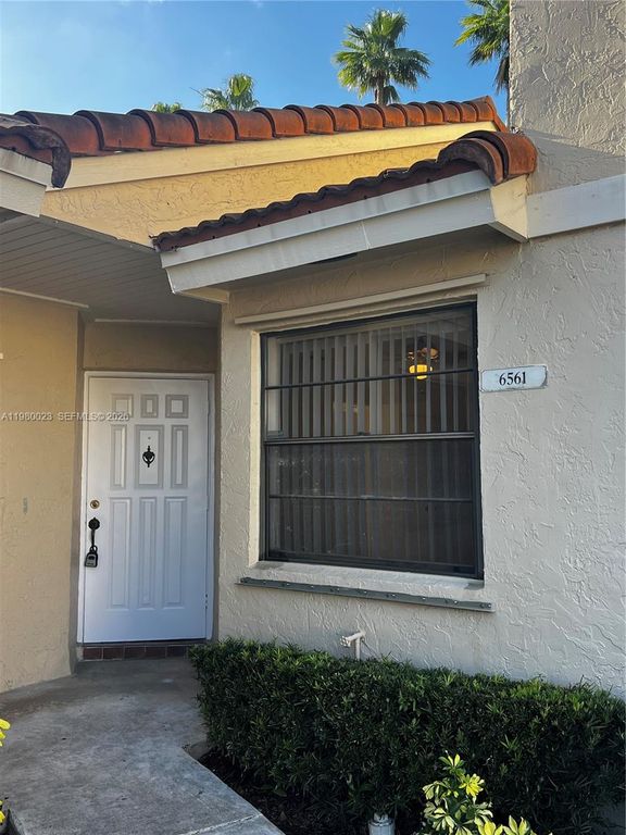 6561 NW 172nd Ln 0, Hialeah, FL 33015