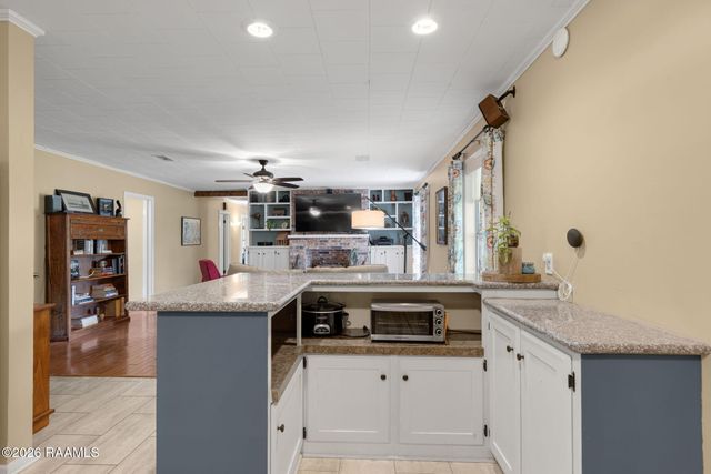 353 Sunset Strip, Sunset, LA 70584
